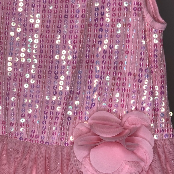 Little girls pink sequins dress - Picture 4 of 6